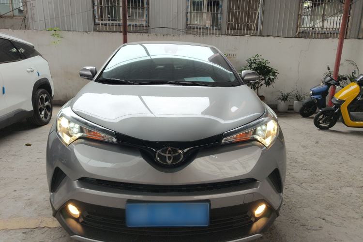 Used Toyota IZOA 2018 2.0L Yichi Version China VI Standard
