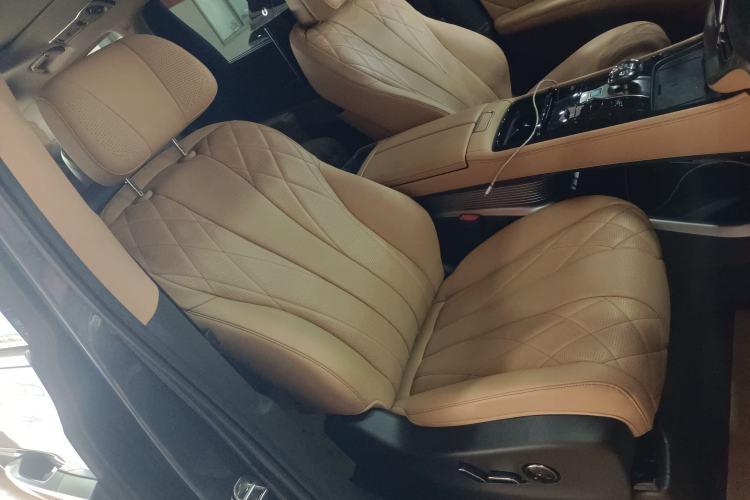 Used Denza D9 2025 DM-i Intelligent Drive 1020 Four-Wheel Drive Flagship Model