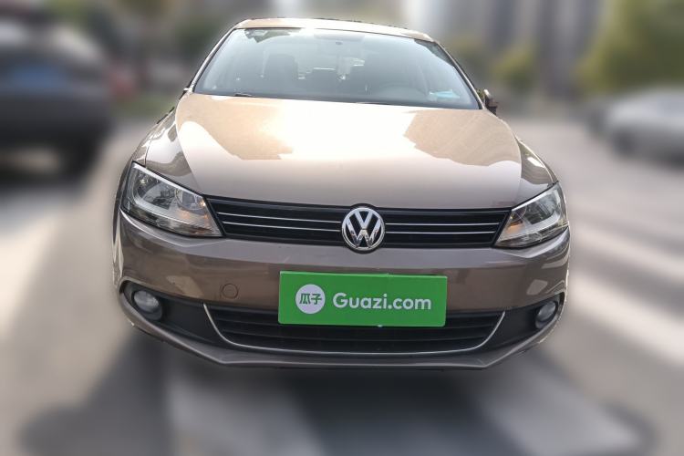 Used Volkswagen Sagitar 2012 1.6L Manual Comfort Model Front