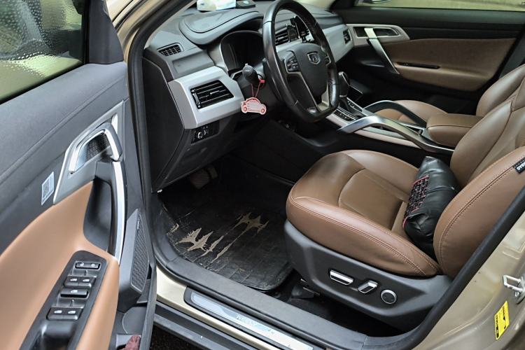 Used Geely Auto Emgrand X7 Sport 2016 1.8TD Automatic ZhiZun Version
