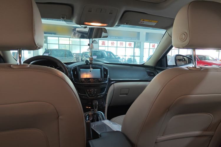 Used Buick Regal 2015 2.0L Leading Fashion Edition