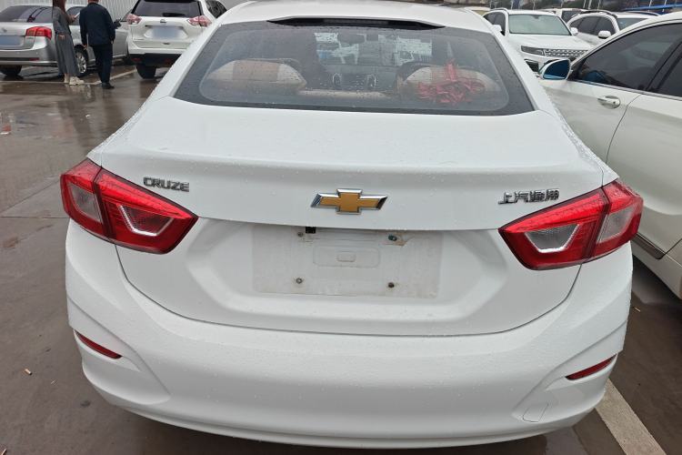 Used Chevrolet Cruze 2017 1.5L Manual Pioneer Edition
