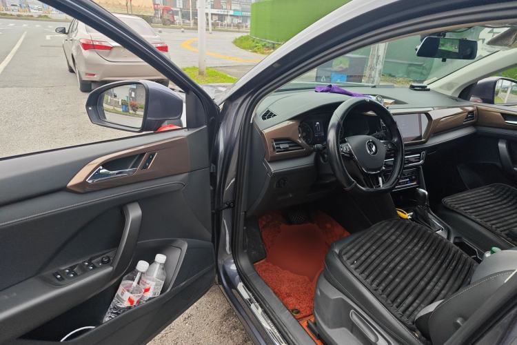 Used Volkswagen Tharu 2020 280TSI Two-Wheel Drive Luxury Edition China VI Standard Driver Seat