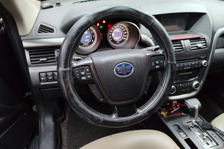 Used Bestune X80 2015 2.0L Automatic Comfort Anniversary Edition
