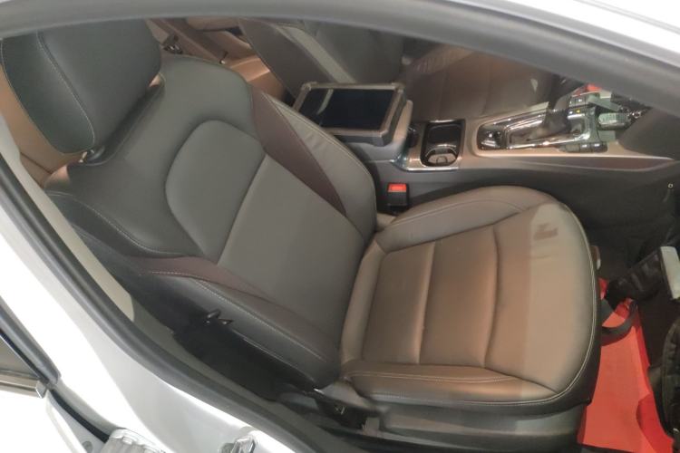 Used Chevrolet Malibu 2018 530T Automatic Luxury Edition Right Front Seat