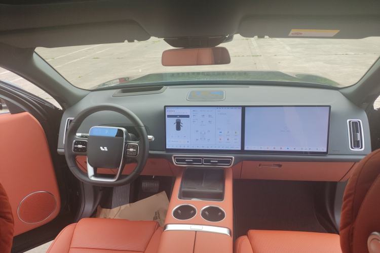 Used Li Auto L8 2025 Max Smart Refresh Edition Center Console