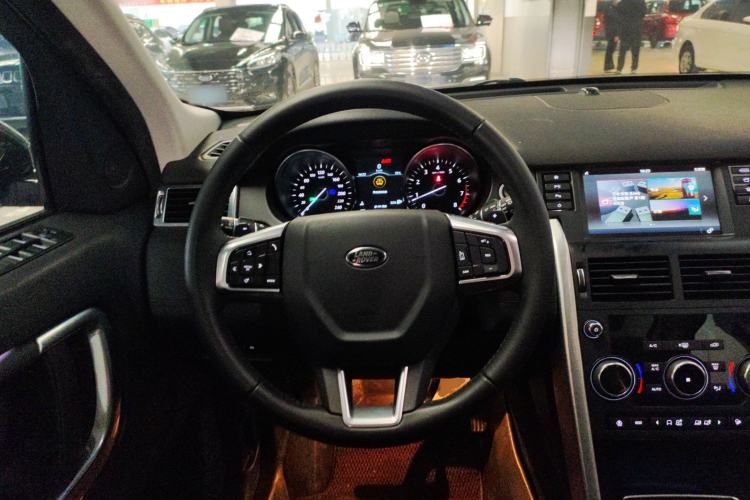 Used Land Rover Discovery Sport 2018 240 PS SE Version Steering Wheel