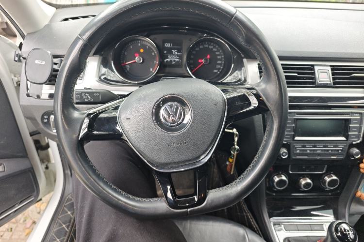 Used Volkswagen Bora 2016 1.6L Manual Comfort Model Steering Wheel