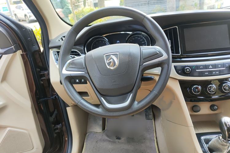 Used Baojun 730 2016 1.5L Manual Comfort Version 7 Seats China V Emission Standard