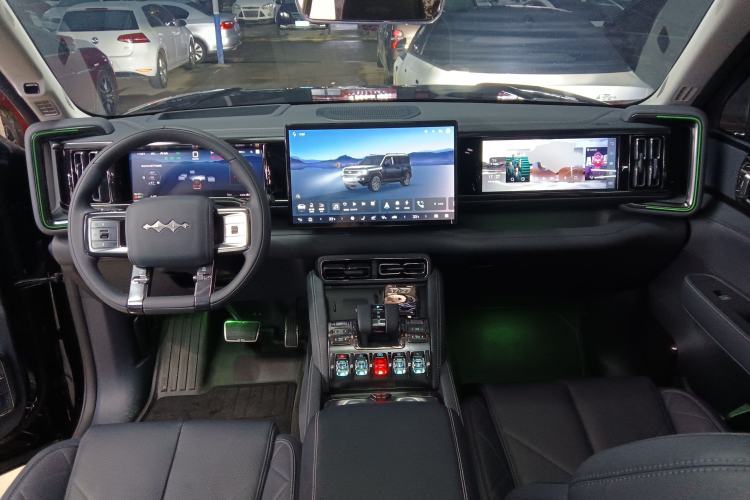 Used Formula Leopard Leopard 5 2023 Navigator Edition
