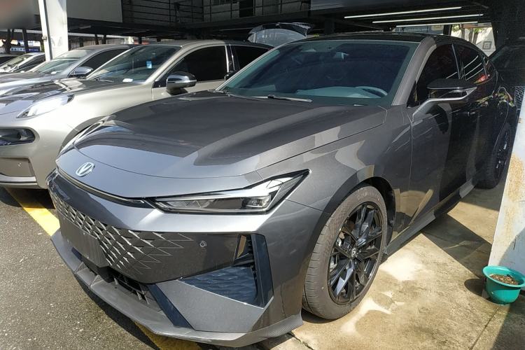 Used CHANGAN UNI-V 2024 1.5T Prestige Edition