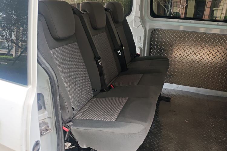 Used Ford Transit 2020 2.0T Diesel Multi-Function Commercial Vehicle Mid-Chassis Low-Roof Design with Dual Rear Doors Meeting China VI Emission Standards
