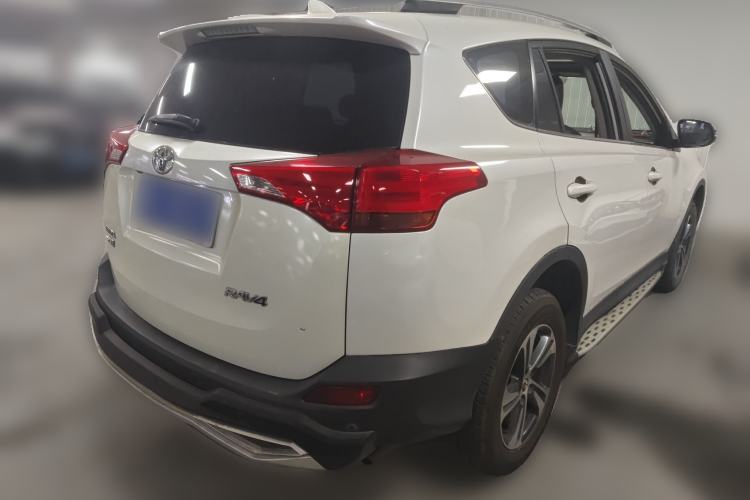 Used Toyota RAV4 2015 2.0L CVT Two-Wheel Drive Fashion Edition