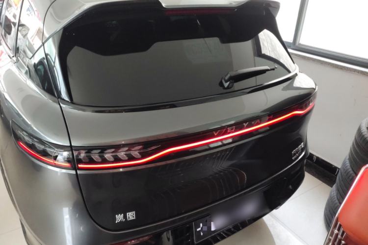 Used VOYAH FREE 2025 318 259 km All-Wheel-Drive Exploration Edition
