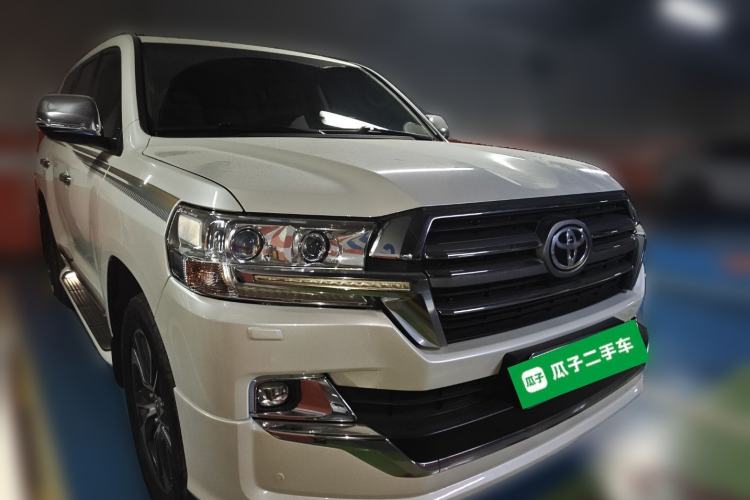 Used Toyota Land Cruiser 2020 5.7L VX-R Genuine Leather 8 Airbags Trailer Hitch Spare Tire Sunroof – Middle East Specifications
