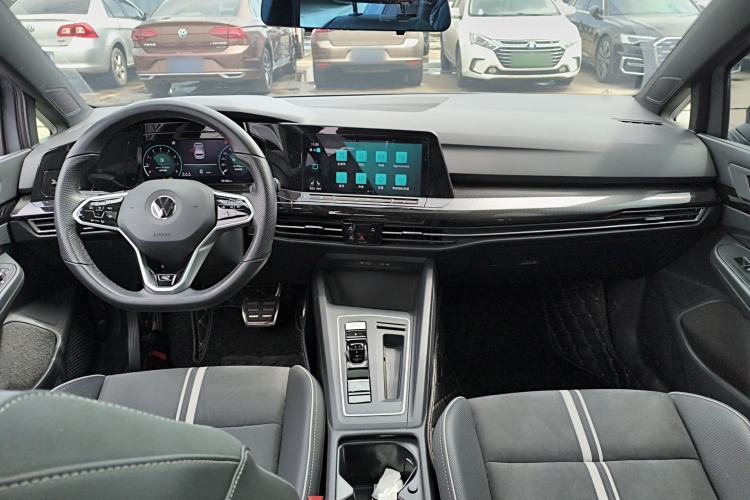 Used Volkswagen Golf 2021 280TSI DSG R-Line Center Console