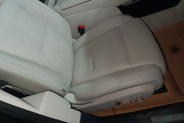 Used Lynk & Co 900 2025 2.0T Ultra
