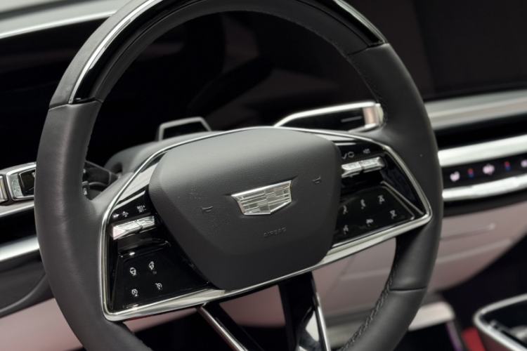 Used Cadillac LYRIQ 2022 Rear-Drive Long-Range Prestige Edition
