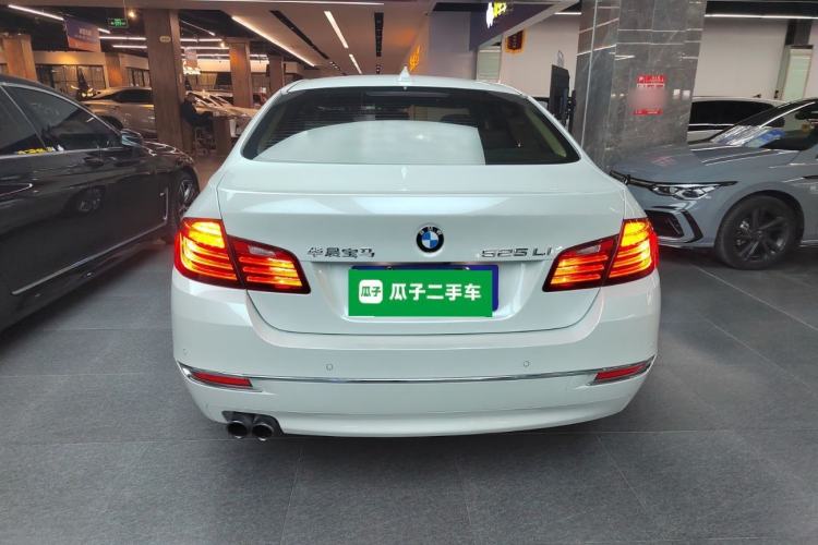 Used BMW 5 Series 2014 525Li Luxury Design Package
