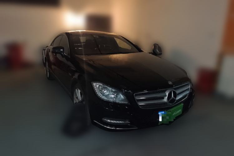 Used Mercedes-Benz CLS 2012 CLS 300 CGI Front Right 45 Deg