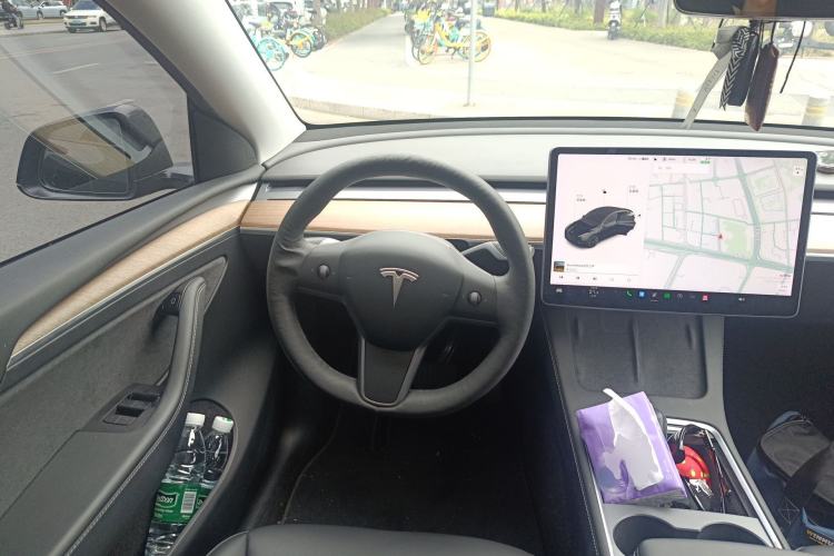 Used Tesla Model Y 2021 Long-Range All-Wheel-Drive Version 3D7
