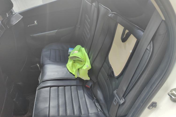 Used Kia K2 2015 Sedan 1.4L MT GLS