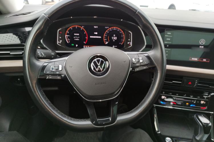 Used Volkswagen Passat 2021 330TSI Luxury Edition
