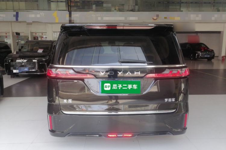 Used VOYAH Dream 2025 EV Four-Wheel Drive Flagship Kunpeng Edition
