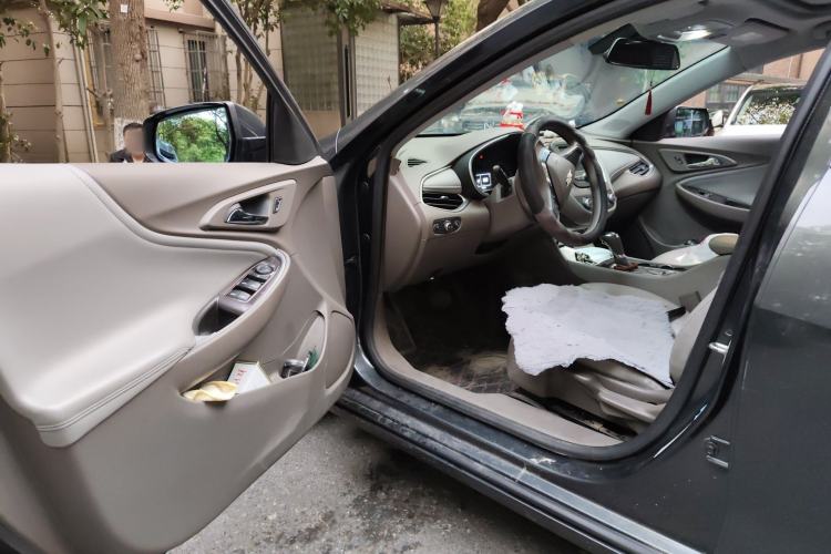 Used Chevrolet Malibu XL 2018 530T Automatic Luxury Edition Driver Seat