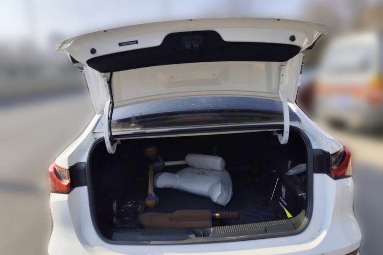 Used Roewe i5 2023 1.5L Manual Comfort Edition
