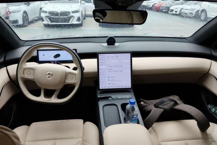 Used Nio ET5T 2024 75kWh Touring Center Console