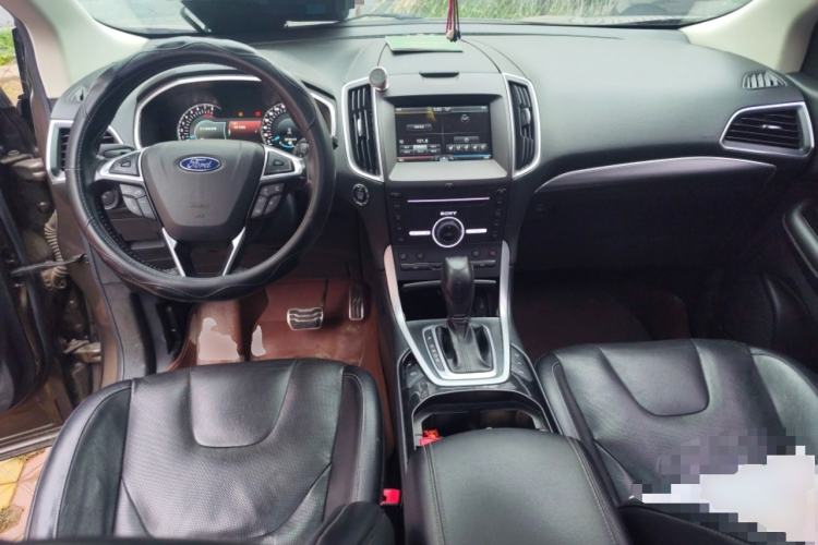 Used Ford Edge 2016 EcoBoost 245 Four-Wheel Drive Titanium 7-Seater Center Console