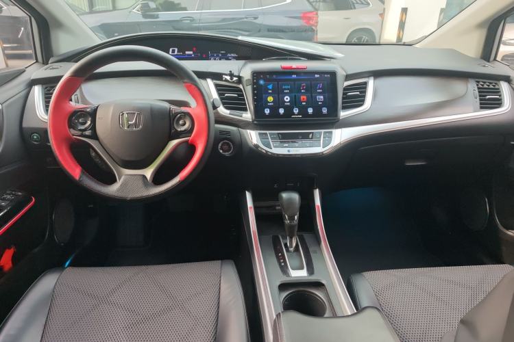 Used Honda Jade 2014 1.8L Automatic Comfort Elite Version 5 Seats Center Console