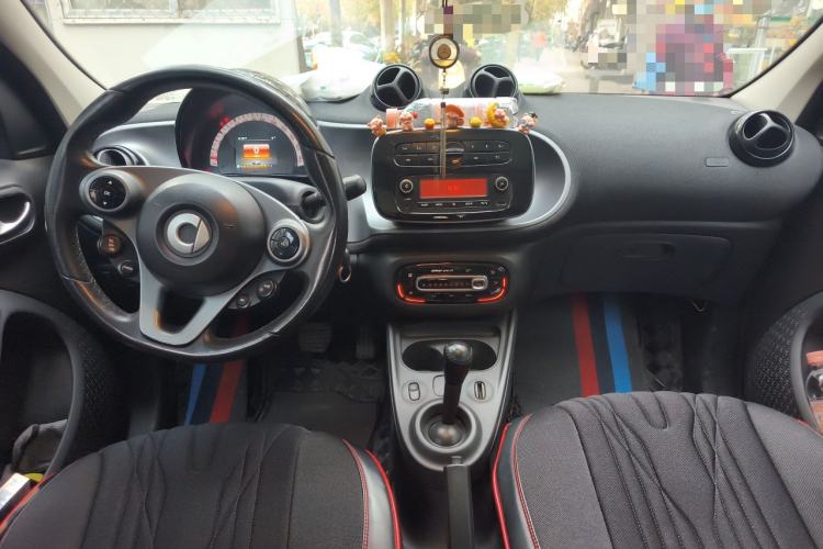 Used smart forfour 2016 1.0L 52 kW Passion Edition
