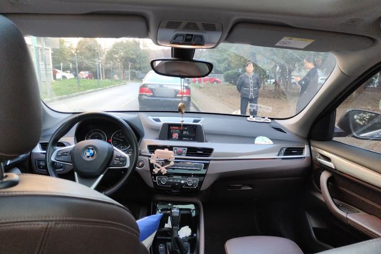 Used BMW X1 2018 sDrive18Li Luxury Model Headliner