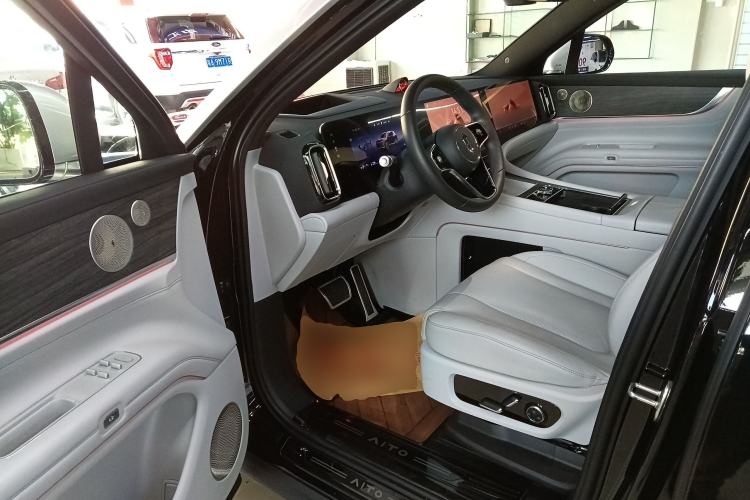 Used Hima AITO M9 2024 Range-Extended Max Edition 42 kWh 6-Seater Version
