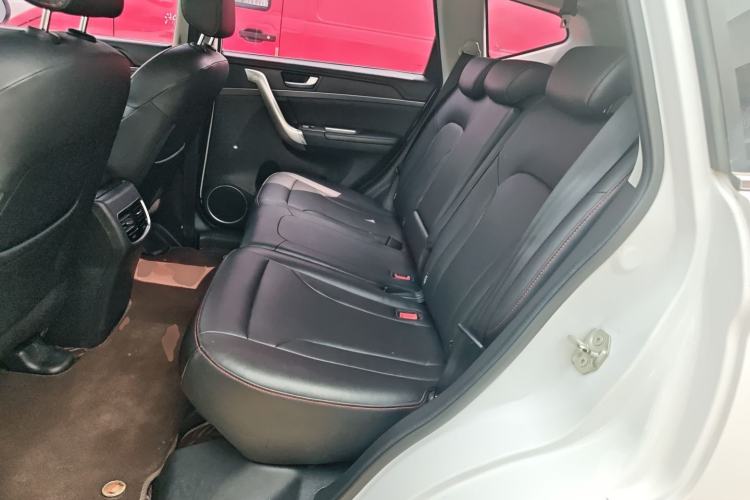 Used Haval M6 2018 Revised Version 1.5T DCT Two-Wheel Drive Elite Edition Left Rear Seat