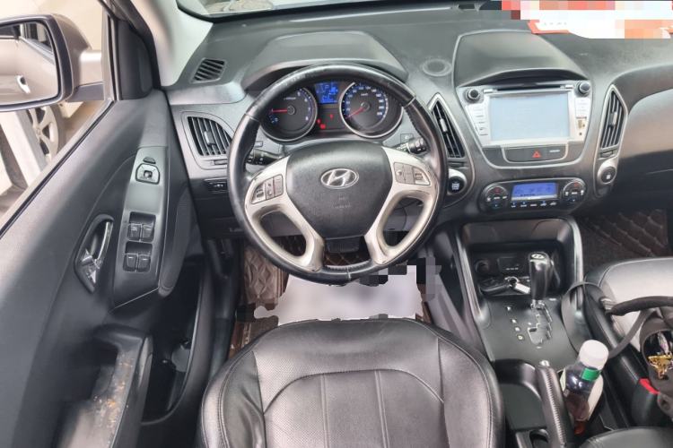 Used Hyundai ix35 2013 2.0L Automatic Two-Wheel Drive Smart GLS China IV Standard Steering Wheel