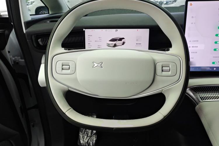 Used XPeng X9 2024 702 Ultra-Long Range Max
