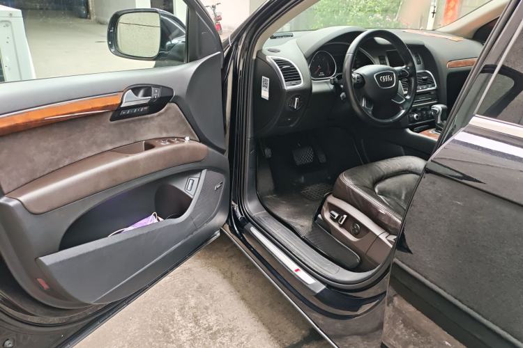 Used Audi Q7 2014 35 TDI Sport Edition
