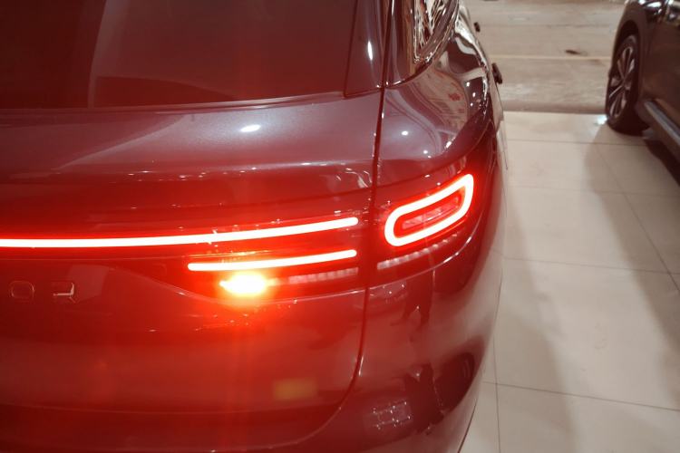 Used Leapmotor C11 2023 Pure Electric 580 All-Wheel-Drive Performance Edition Right Rear Taillight