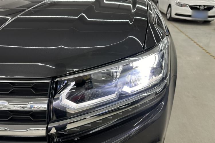 Used Volkswagen Tharu 2022 280TSI Two-Wheel-Drive Luxury Edition Exterior 6