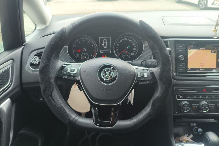 Used Volkswagen Golf Sportsvan 2019 280TSI Automatic Voyage Model China V Standard
