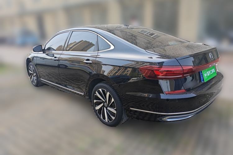 Used Volkswagen Passat 2022 330TSI Starry Luxury Edition Rear Left 45 Deg