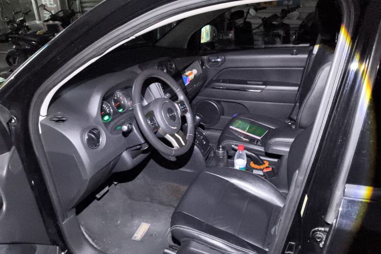 Used Jeep Compass 2013 2.4L four-wheel drive luxury version