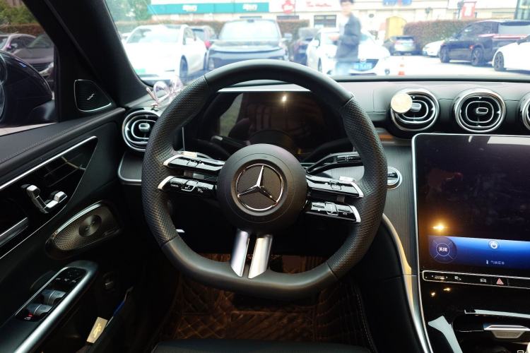 Used Mercedes-Benz C-Class 2023 Restyled C 260 L Night Edition Sports Version Steering Wheel