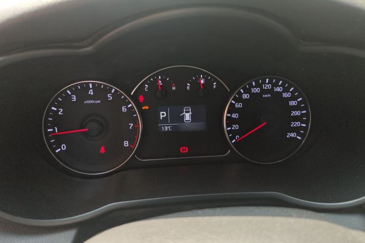 Used Kia Carens 2013 2.0L 7-Seater Automatic Standard Version China IV Standard
