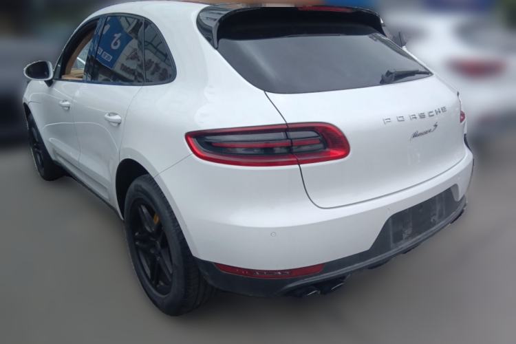 Used Porsche Macan 2017 Macan 2.0T Rear Left 45 Deg