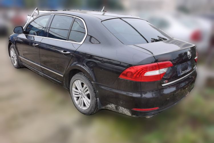 Used Skoda Superb 2013 1.8TSI Automatic Yashi Edition
