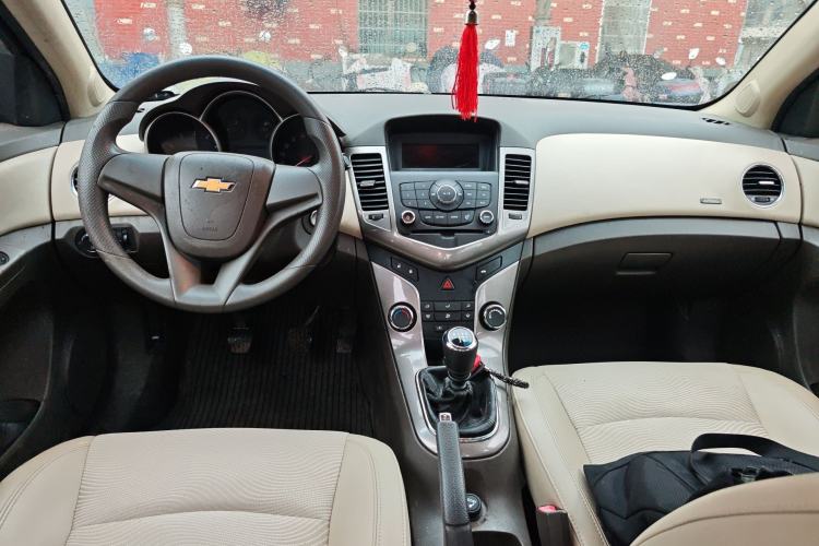 Used Chevrolet Cruze 2015 1.5L Classic SE MT